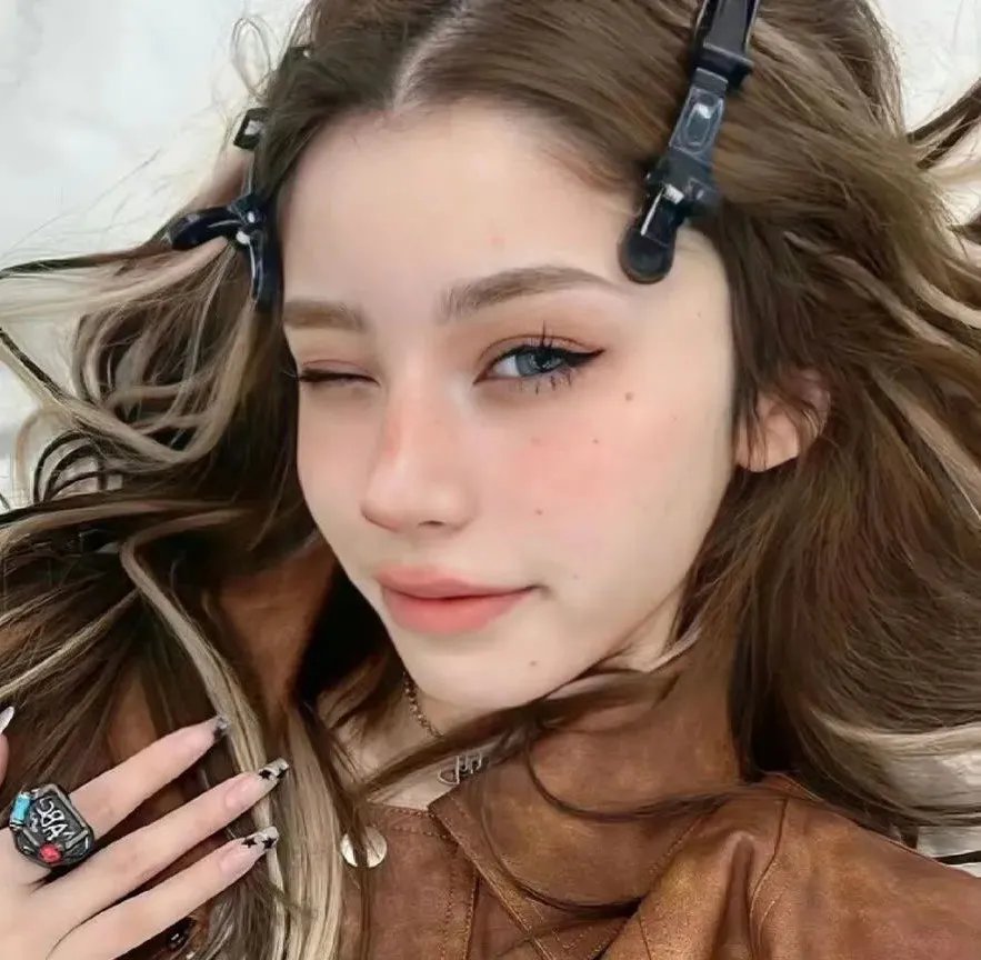 新闻女人